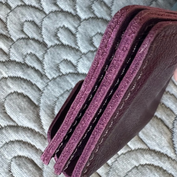 EUC💜Portland Leather LoveBug Wallet Plus Plum - Picture 10 of 11
